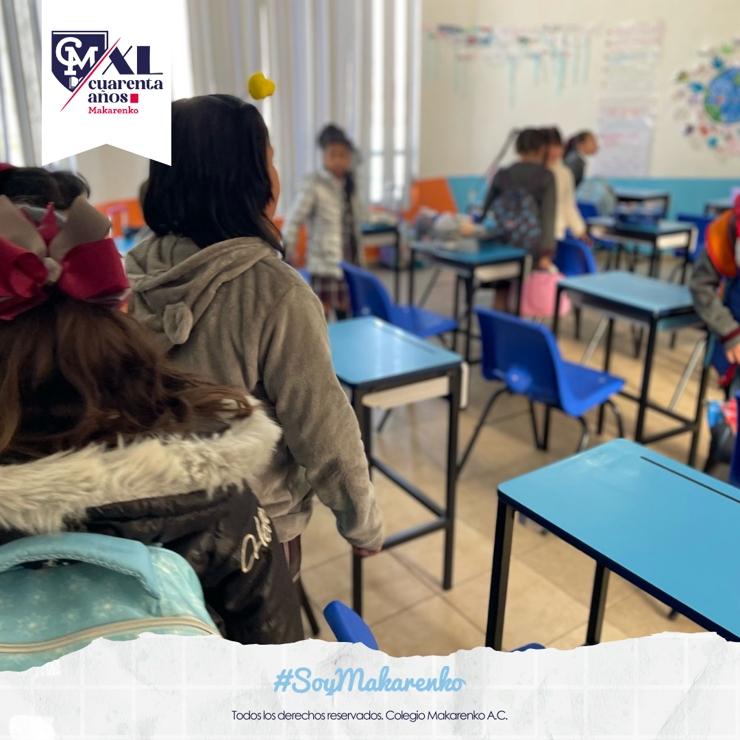 Entrega de mobiliario para nivel primaria